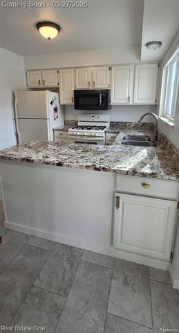 18576 Matthew Drive, Clinton Township, MI 48035