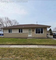 18576 Matthew Drive, Clinton Township, MI 48035