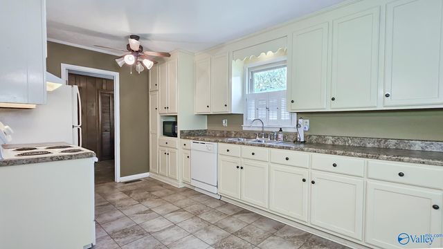 602 Box Street, Athens, AL 35611