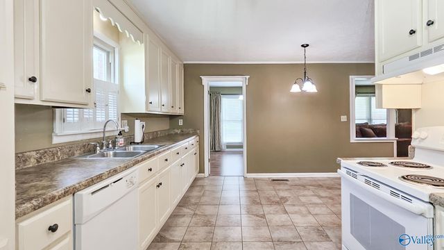 602 Box Street, Athens, AL 35611