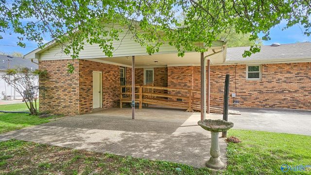 602 Box Street, Athens, AL 35611