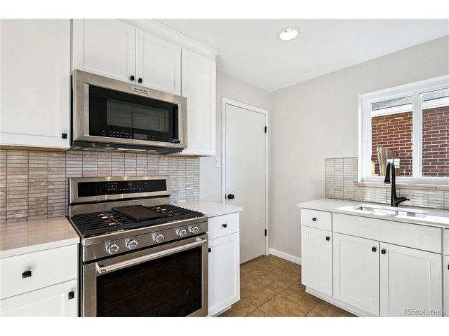 2040 Moline St, Aurora, CO 80010