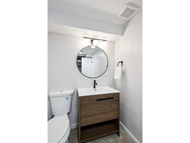 2040 Moline St, Aurora, CO 80010