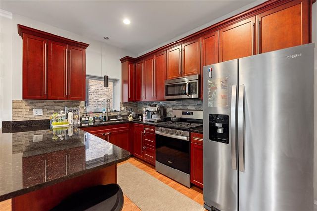 4226 N Ashland Avenue 3A, Chicago, IL 60613