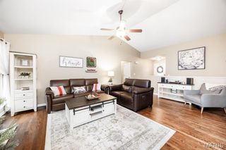 6904 Arbor Cove Drive, Fairview Heights, IL 62208