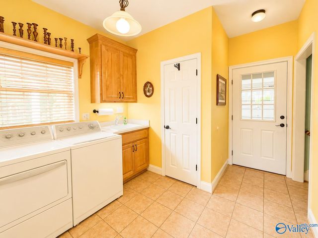 1211 River Ridge Drive, Guntersville, AL 35976