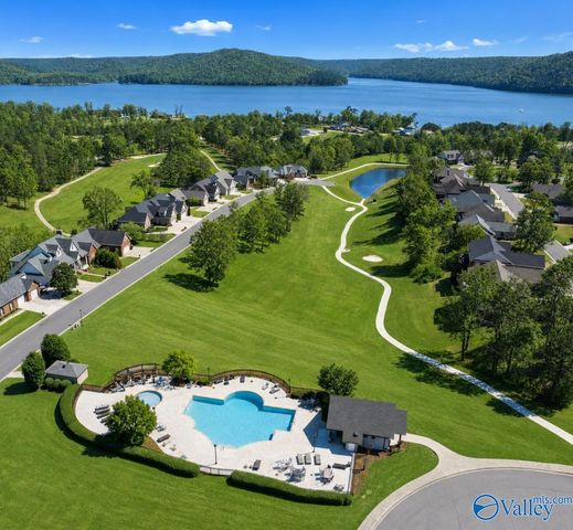 1211 River Ridge Drive, Guntersville, AL 35976