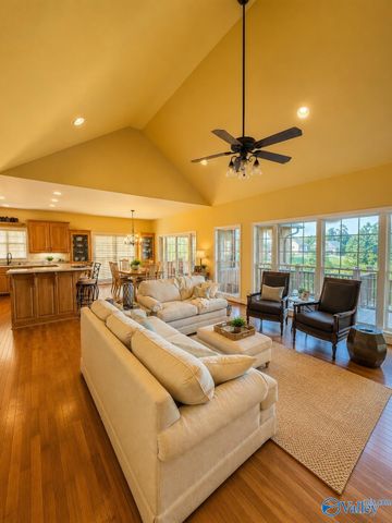 1211 River Ridge Drive, Guntersville, AL 35976