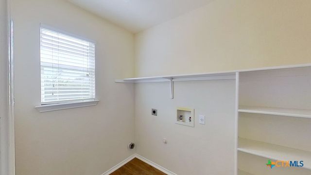 1013 W South Street, Leander, TX 78641