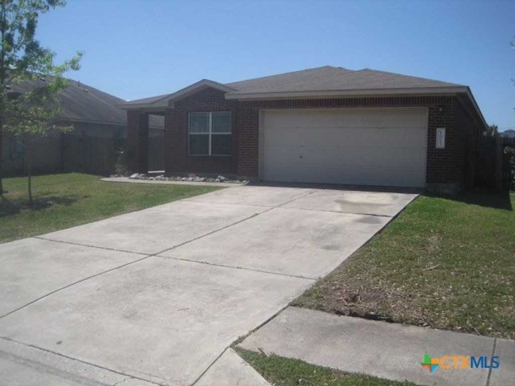 1013 W South Street, Leander, TX 78641