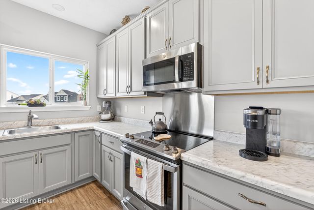 142 Wildflower Ave, Mt Washington, KY 40047