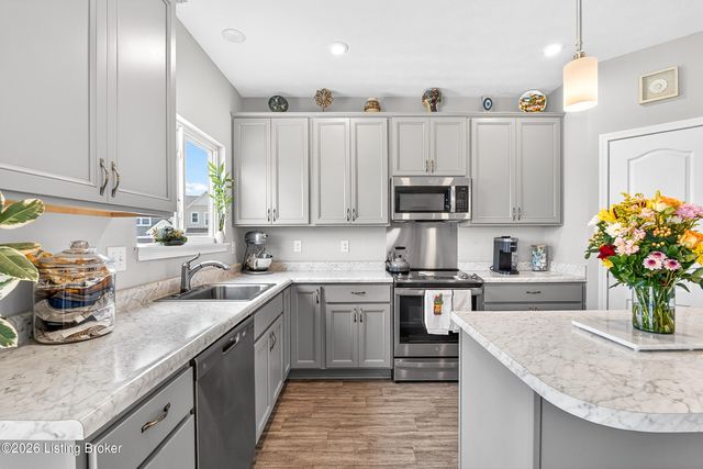 142 Wildflower Ave, Mt Washington, KY 40047