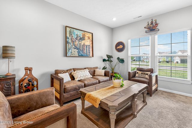 142 Wildflower Ave, Mt Washington, KY 40047