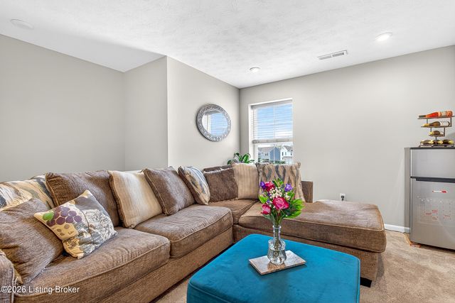 142 Wildflower Ave, Mt Washington, KY 40047