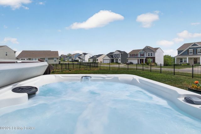 142 Wildflower Ave, Mt Washington, KY 40047