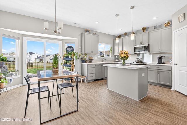 142 Wildflower Ave, Mt Washington, KY 40047