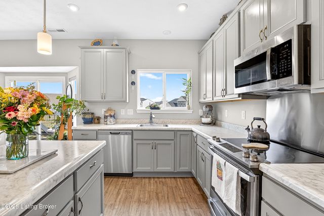 142 Wildflower Ave, Mt Washington, KY 40047