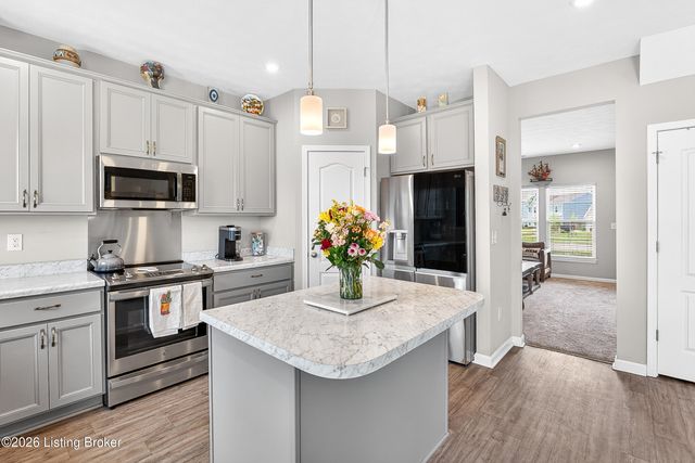 142 Wildflower Ave, Mt Washington, KY 40047