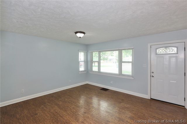 1702 Herby Drive, Jeffersonville, IN 47130