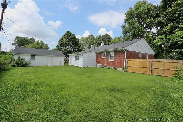 1702 Herby Drive, Jeffersonville, IN 47130