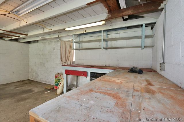 1702 Herby Drive, Jeffersonville, IN 47130