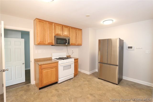 1702 Herby Drive, Jeffersonville, IN 47130