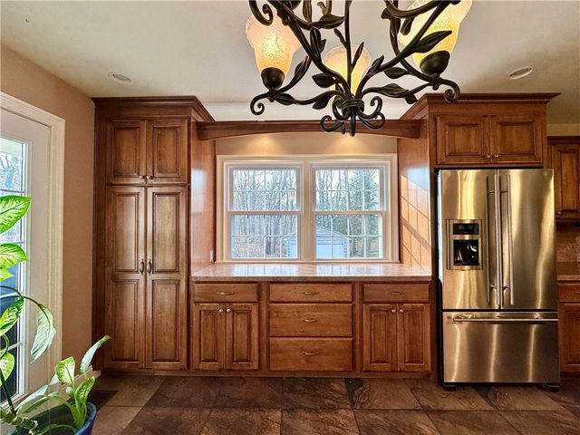 214 Raptor Cir, Neshannock Twp, PA 16105