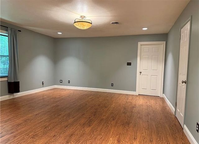 214 Raptor Cir, Neshannock Twp, PA 16105