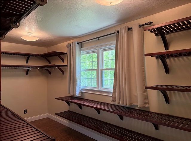 214 Raptor Cir, Neshannock Twp, PA 16105