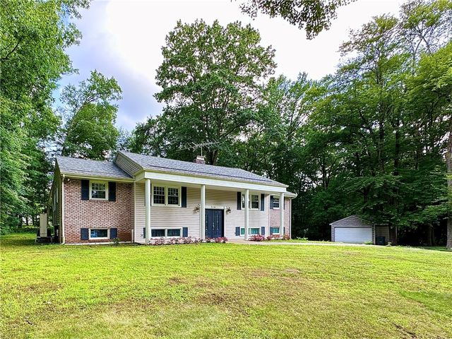 214 Raptor Cir, Neshannock Twp, PA 16105