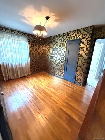 25216 63 Avenue 4-1340, Little Neck, NY 11362