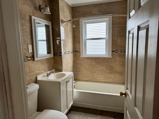 275 Water St 1, Quincy, MA 02169