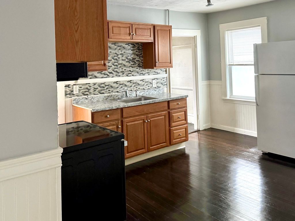 275 Water St 1, Quincy, MA 02169