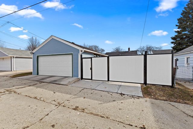3715 S 20th STREET, Milwaukee, WI 53221