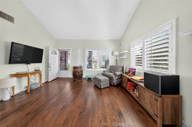 1116 E Gladstone Street, La Verne, CA 91750