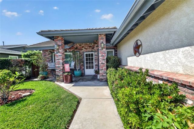 1116 E Gladstone Street, La Verne, CA 91750