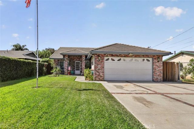 1116 E Gladstone Street, La Verne, CA 91750