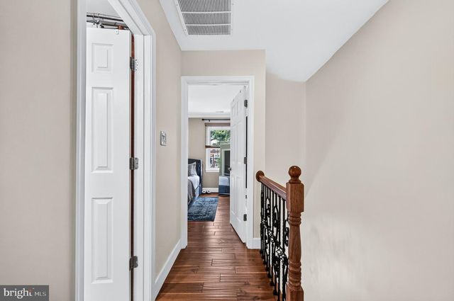 8618 DELLWAY LN, Vienna, VA 22180