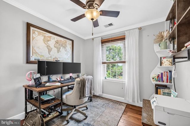 8618 DELLWAY LN, Vienna, VA 22180