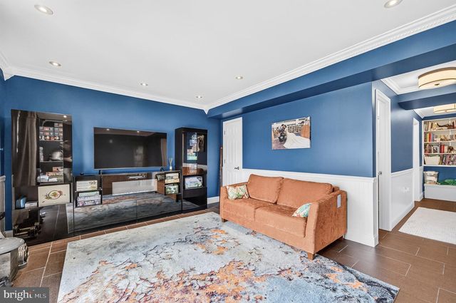 8618 DELLWAY LN, Vienna, VA 22180