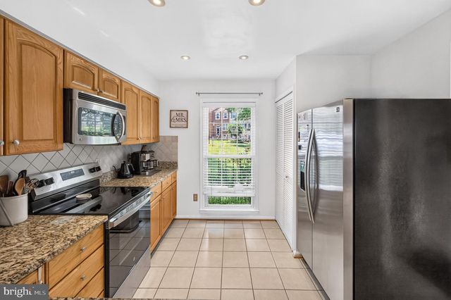 8618 DELLWAY LN, Vienna, VA 22180