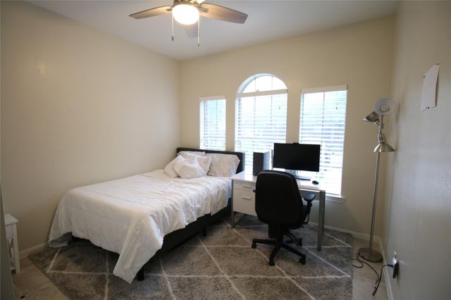 114 Chandler Ct, Sugar Land, TX 77479