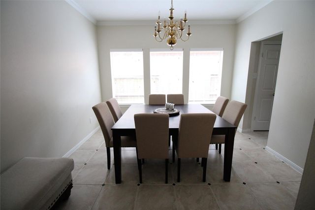 114 Chandler Ct, Sugar Land, TX 77479