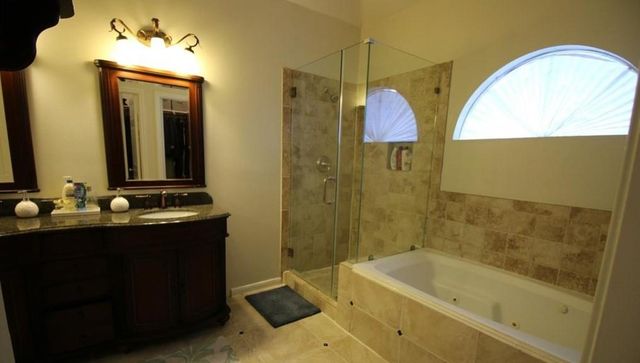 114 Chandler Ct, Sugar Land, TX 77479