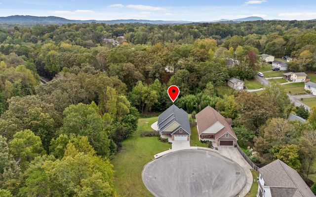 497 Candytuft Lane, Hixson, TN 37343