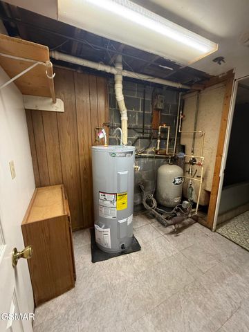 1342 Edwina-Bridgeport Road, Newport, TN 37821