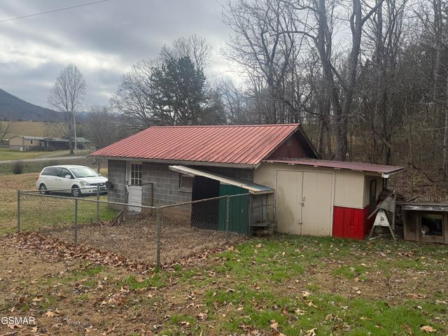 1342 Edwina-Bridgeport Road, Newport, TN 37821