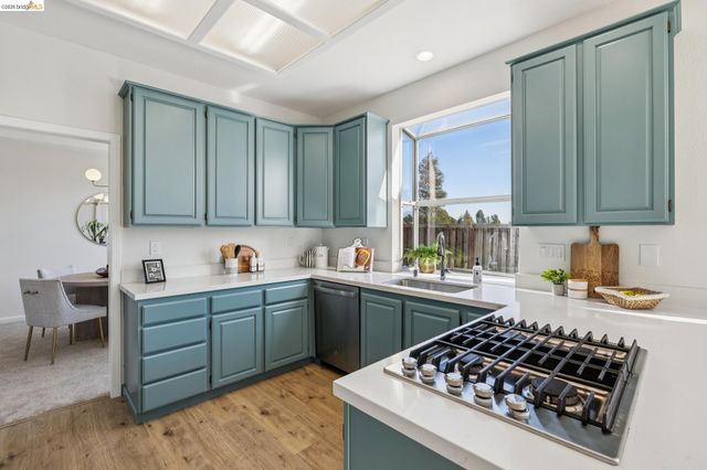 2004 Fries Ct, Martinez, CA 94553