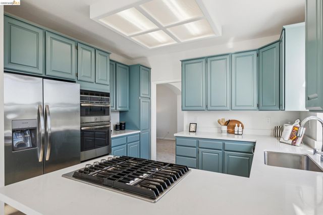 2004 Fries Ct, Martinez, CA 94553