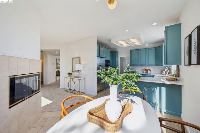 2004 Fries Ct, Martinez, CA 94553